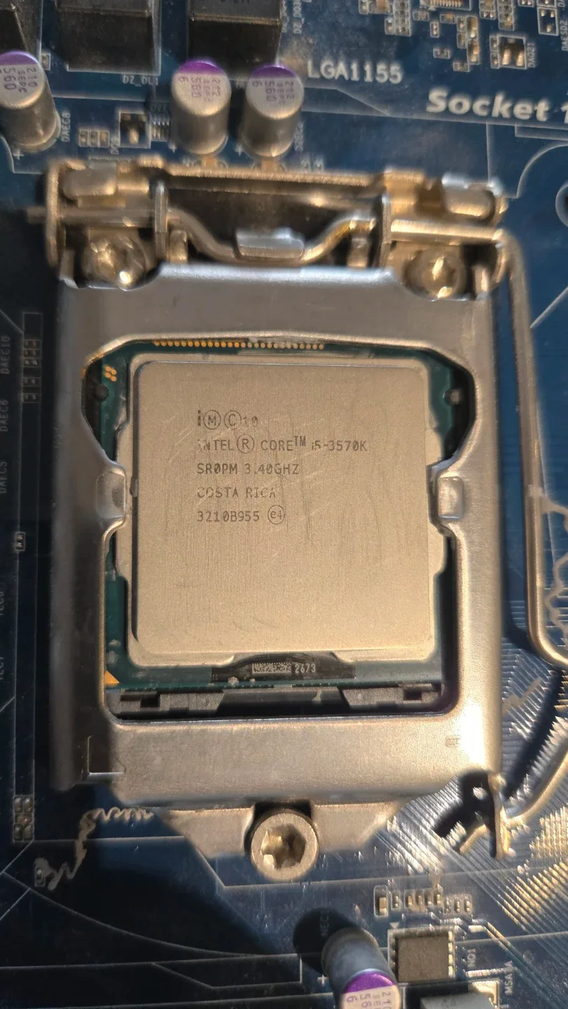 Gigabyte GA-Z77-D3H Motherboard image indicator(2)