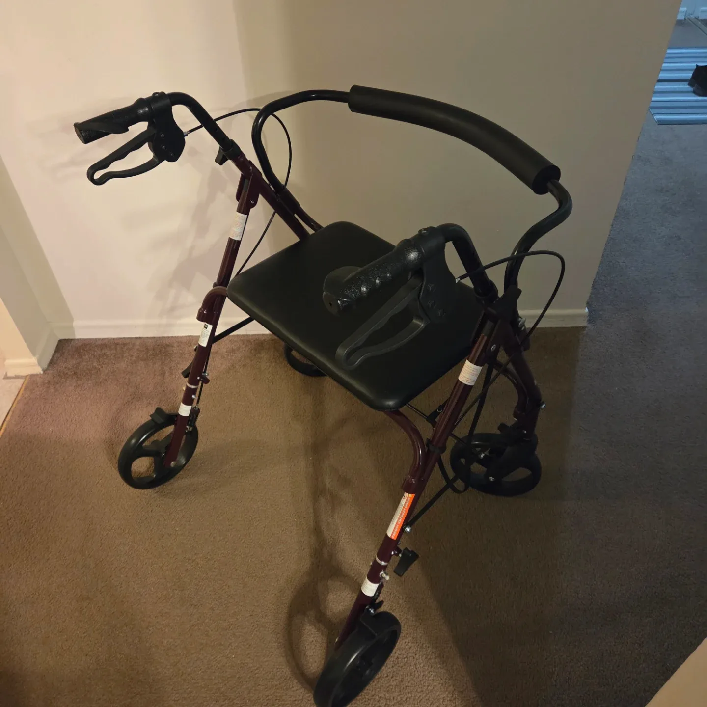 Medline Heavy Duty Rollator Walker with Seat image indicator(4)