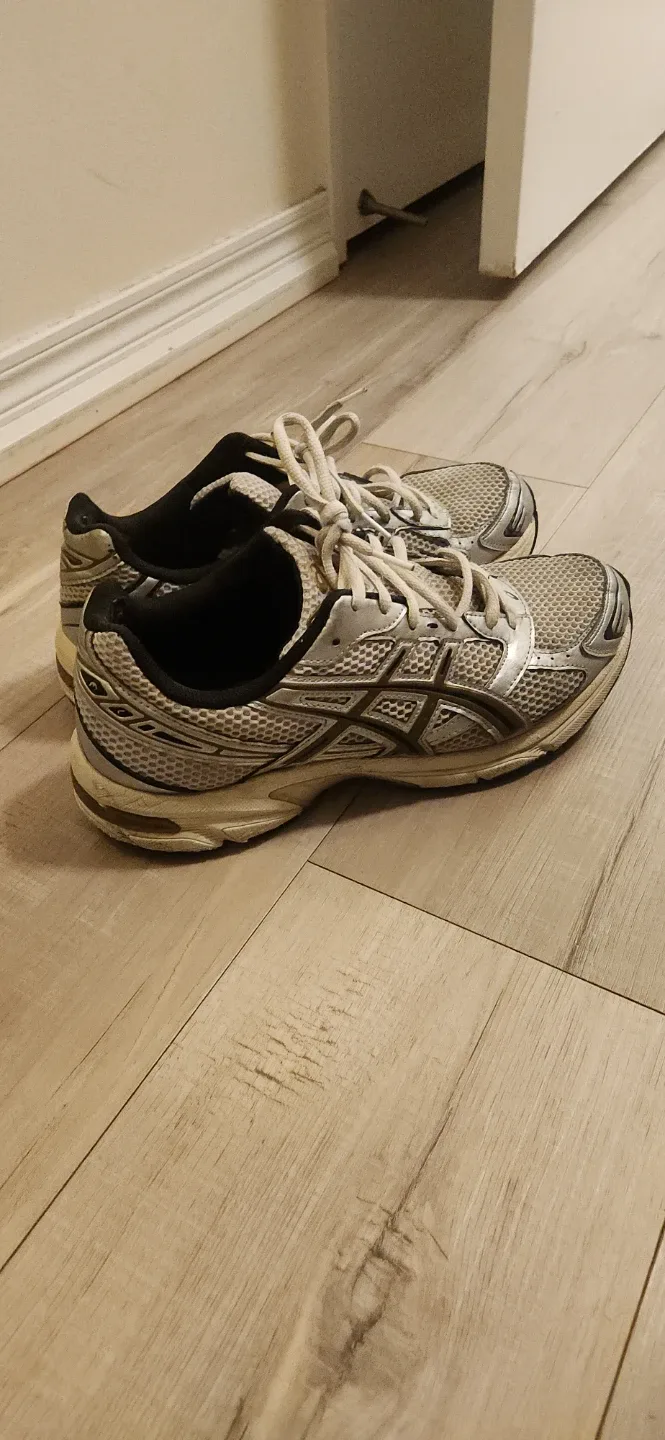 Asics Running Shoes image indicator(2)