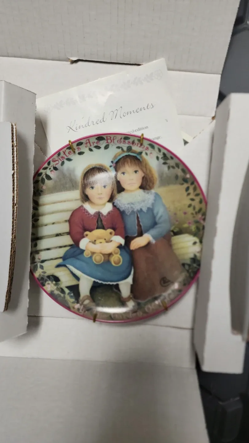 Kindred Moments Collector Plate