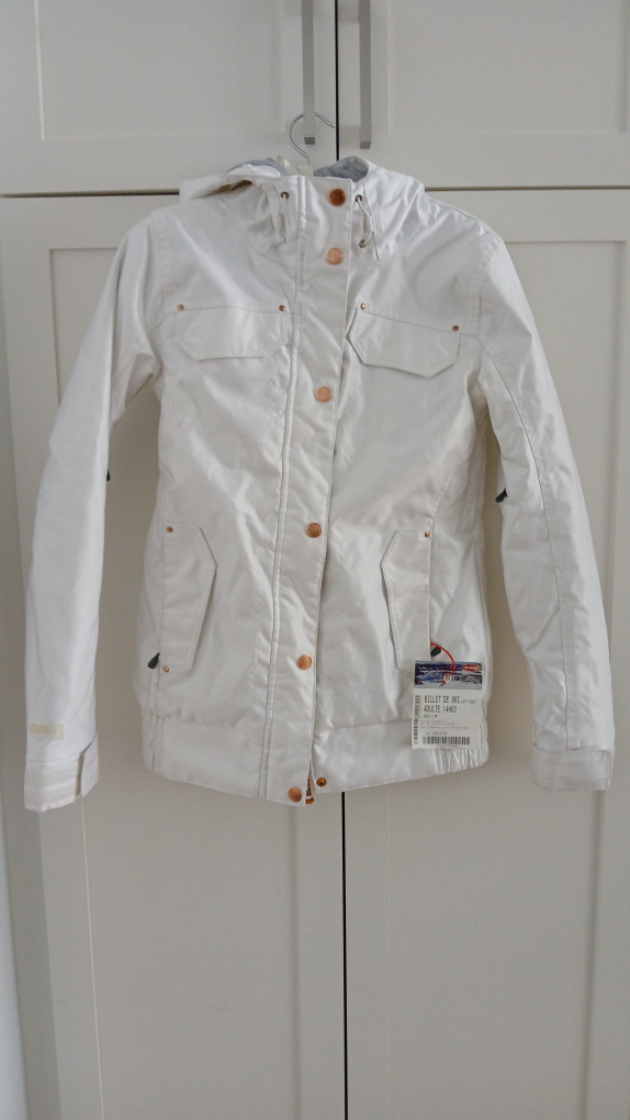 Roxy White Ski/Snowboard Jacket with tag  - Size S