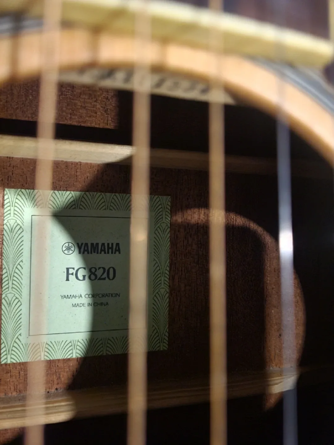 Yamaha FG820 Acoustic Guitar with Case image indicator(3)