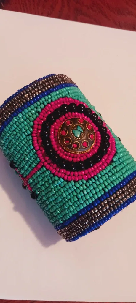 NEW !!! Beautiful beaded cuff bracelet