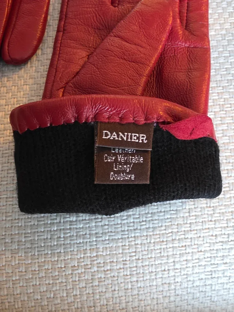 Danier Leather Gloves - Size XS - Red image indicator(3)