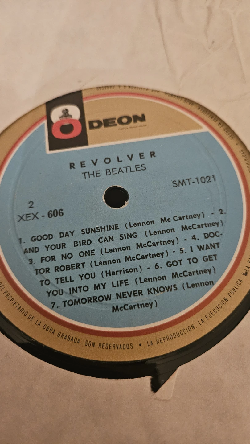 The Beatles - Revolver Vinyl Record - photo 2
