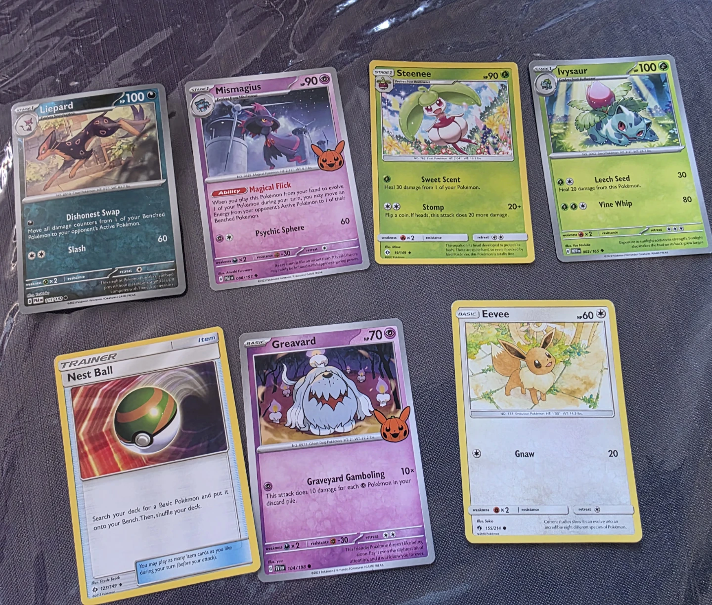Pokémon Trading Cards - Mixed Lot
