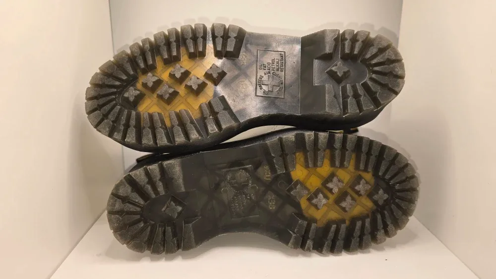 Dr Martens white platform 6us 4uk #Cleanout image indicator(4)