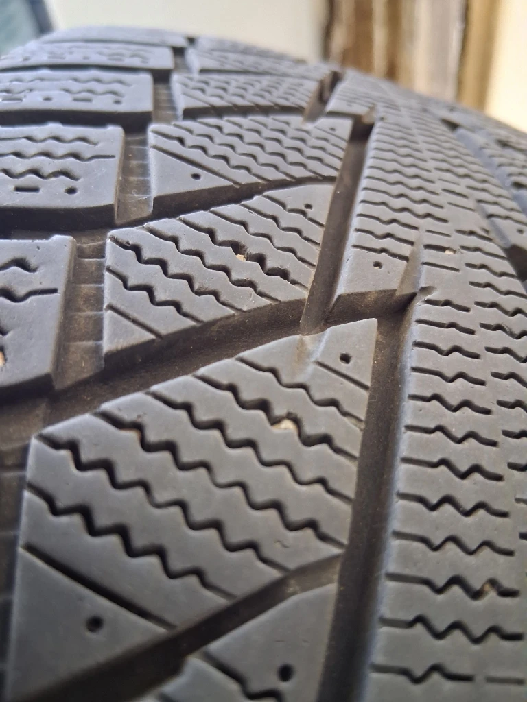 Hankook Winter i*cept IZ2 Studless Tire - photo 5