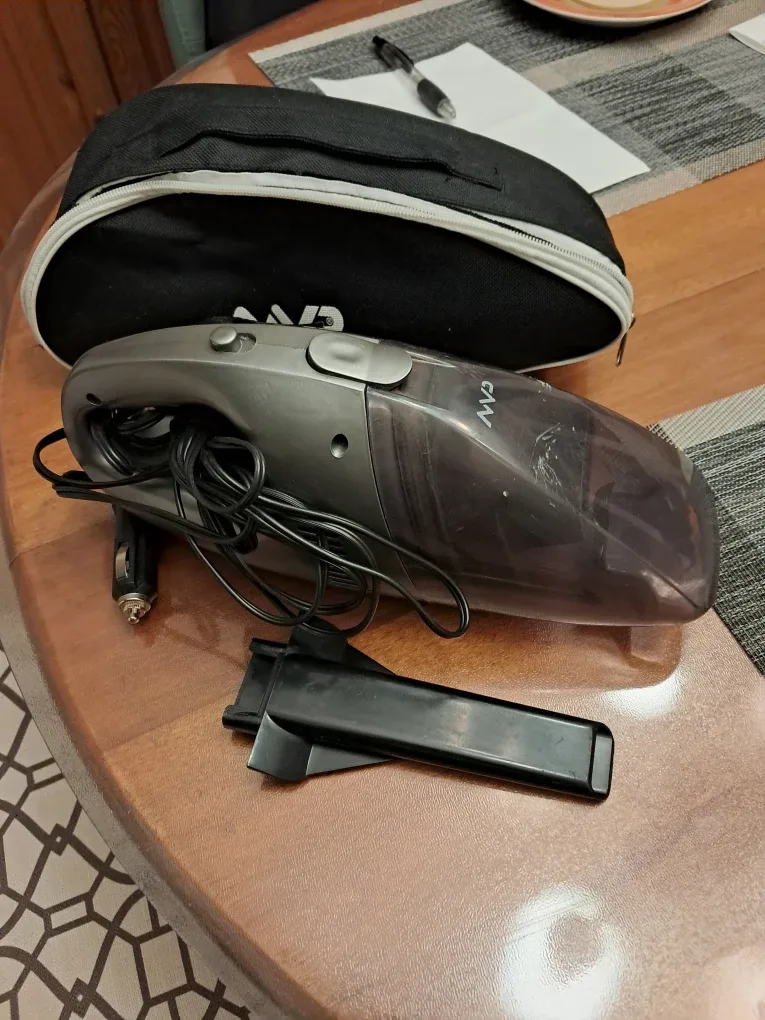 GW Handheld Car Vacuum - Great Condition!