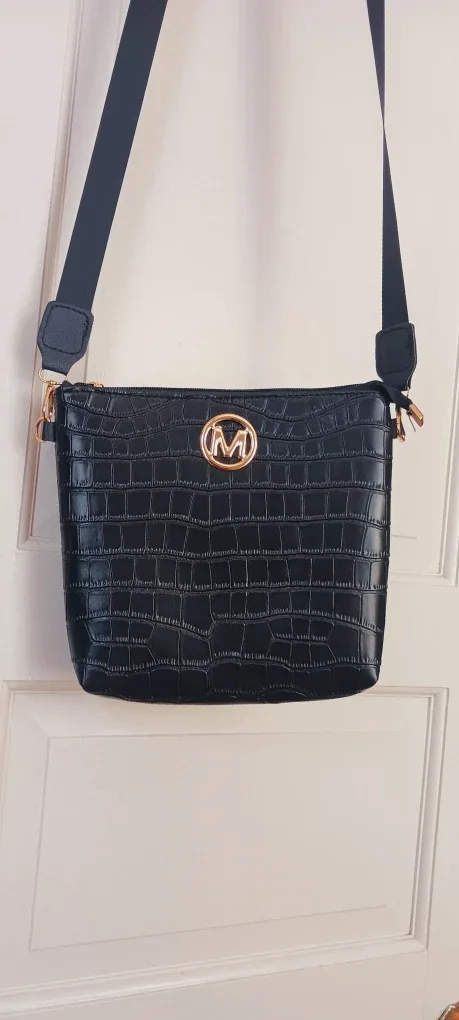 New !!!  Black Croc Embossed Crossbody Bag image indicator(2)