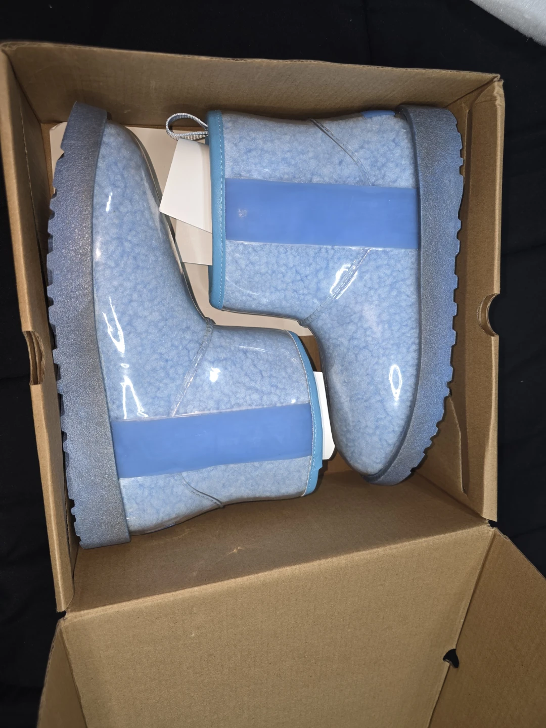UGG version...cape Robbin Clear Boots - Size 7