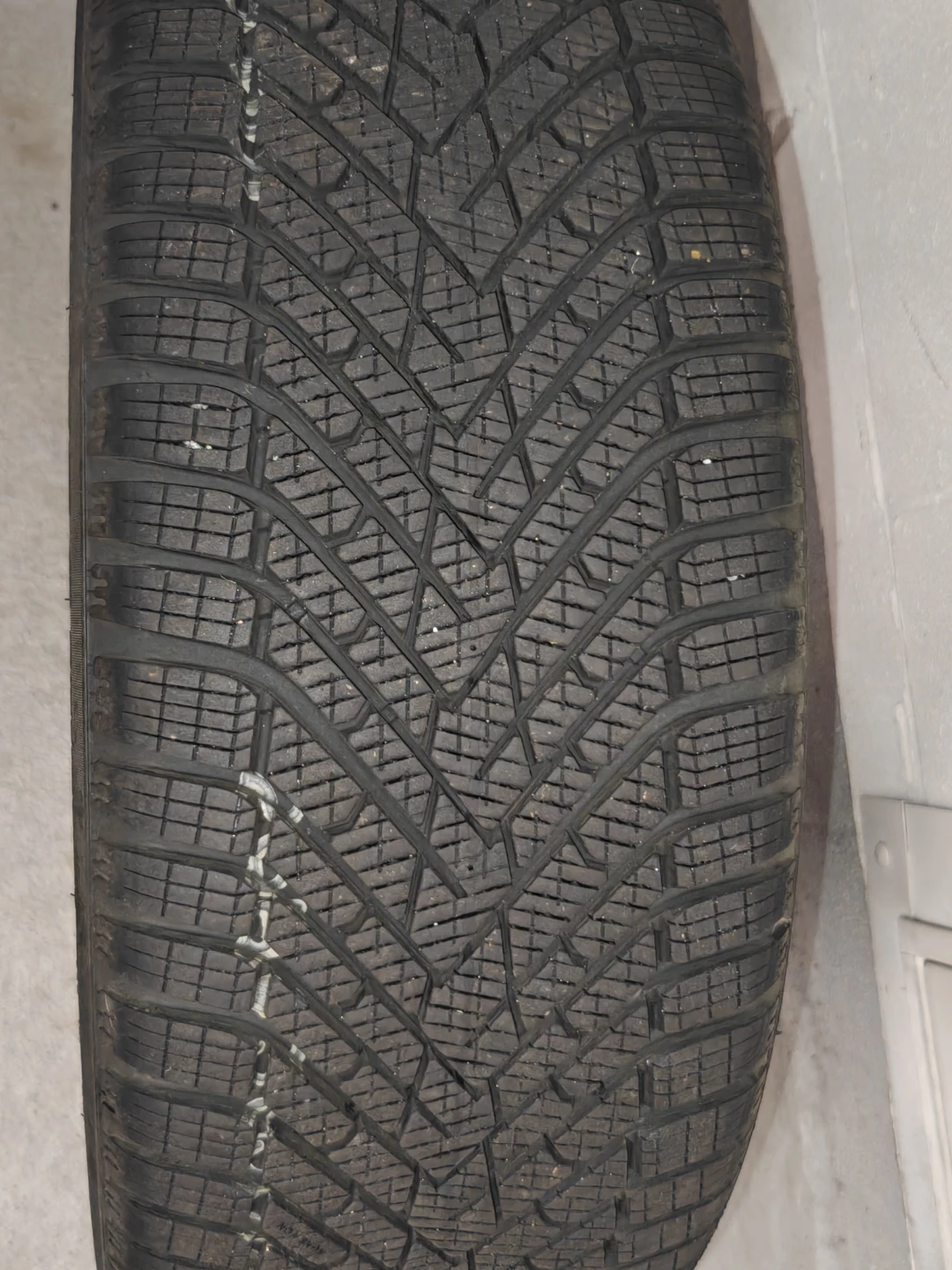 Pirelli Winter 2 Cinturato 215/40R18 Tire - set of 4 - photo 2