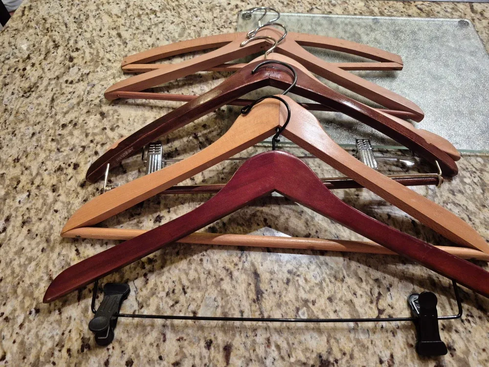 6 Wood Hangers #Cleanout