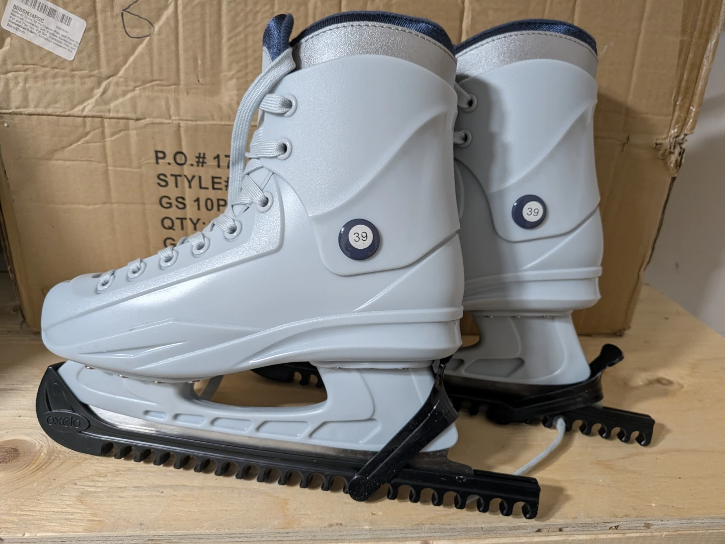 Oxelo Ice Skates - Size 39