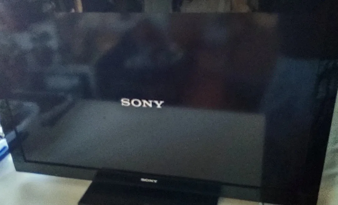 40" Sony Bravia -KDL40BX420 40" LCD TV -# cleanout image indicator(3)