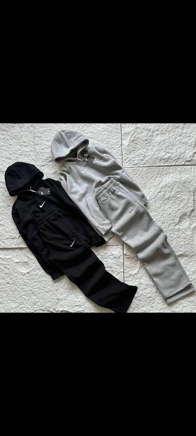 Nike Black Hoodie & Sweatpants Set