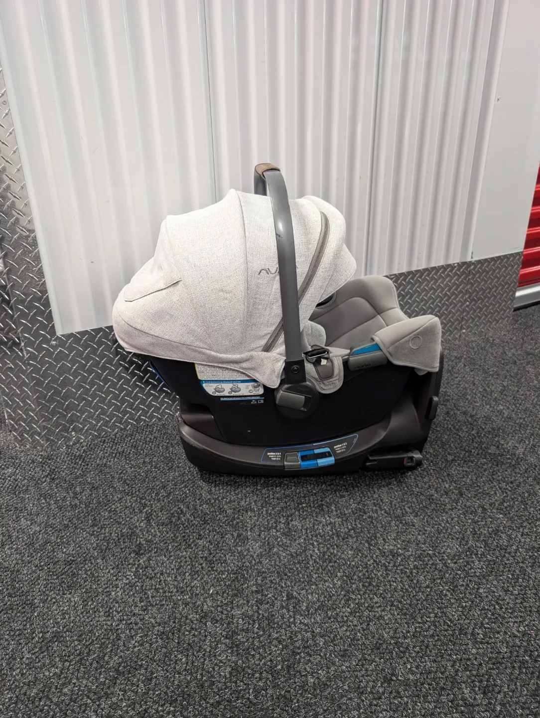 Nuna Pipa RX Infant Car Seat with Base image indicator(3)