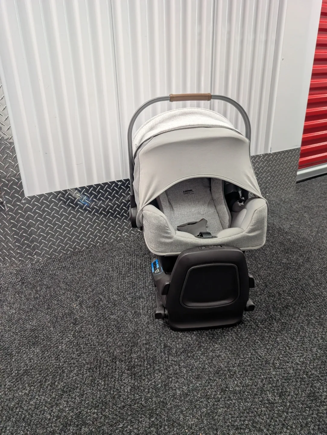 Nuna Pipa RX Infant Car Seat with Base image indicator(4)