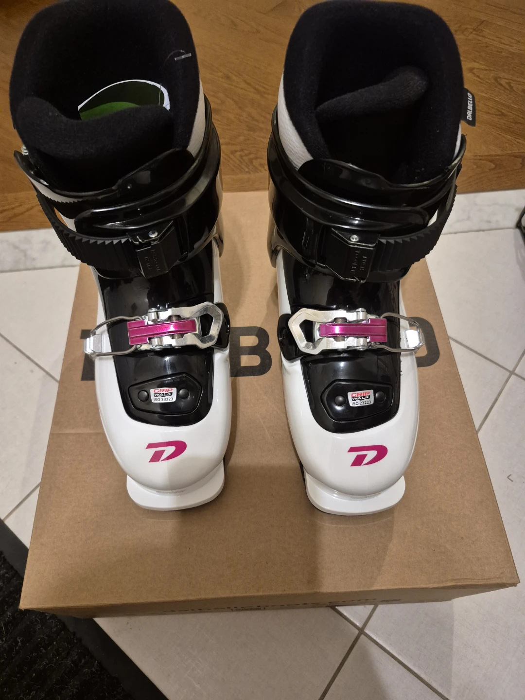 BRAND NEW - Dalbello CX Ski Boots - White & Black