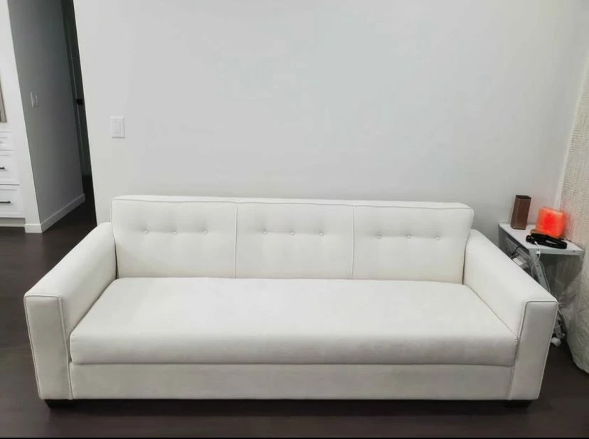 White Sofa / 3-4 Seater Sofa