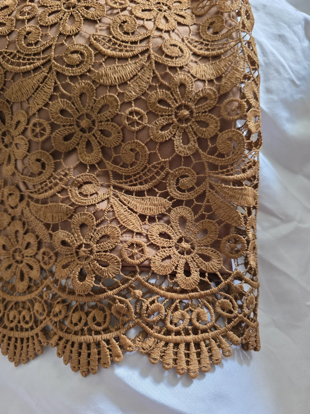 Beautiful New Uniqlo Brown Lace Sleeveless Top - photo 2