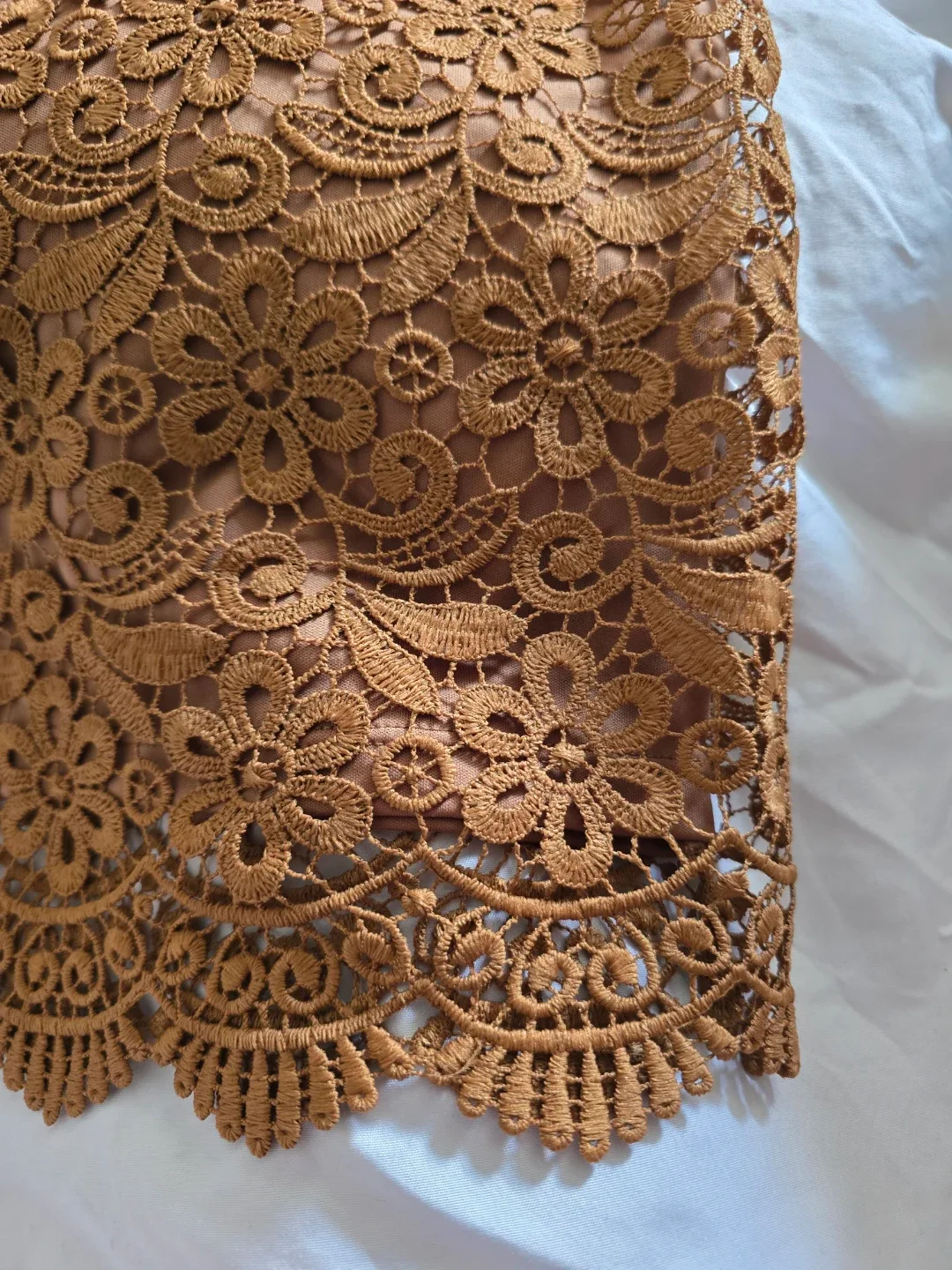 Beautiful New Uniqlo Brown Lace Sleeveless Top #Cleanout image indicator(2)
