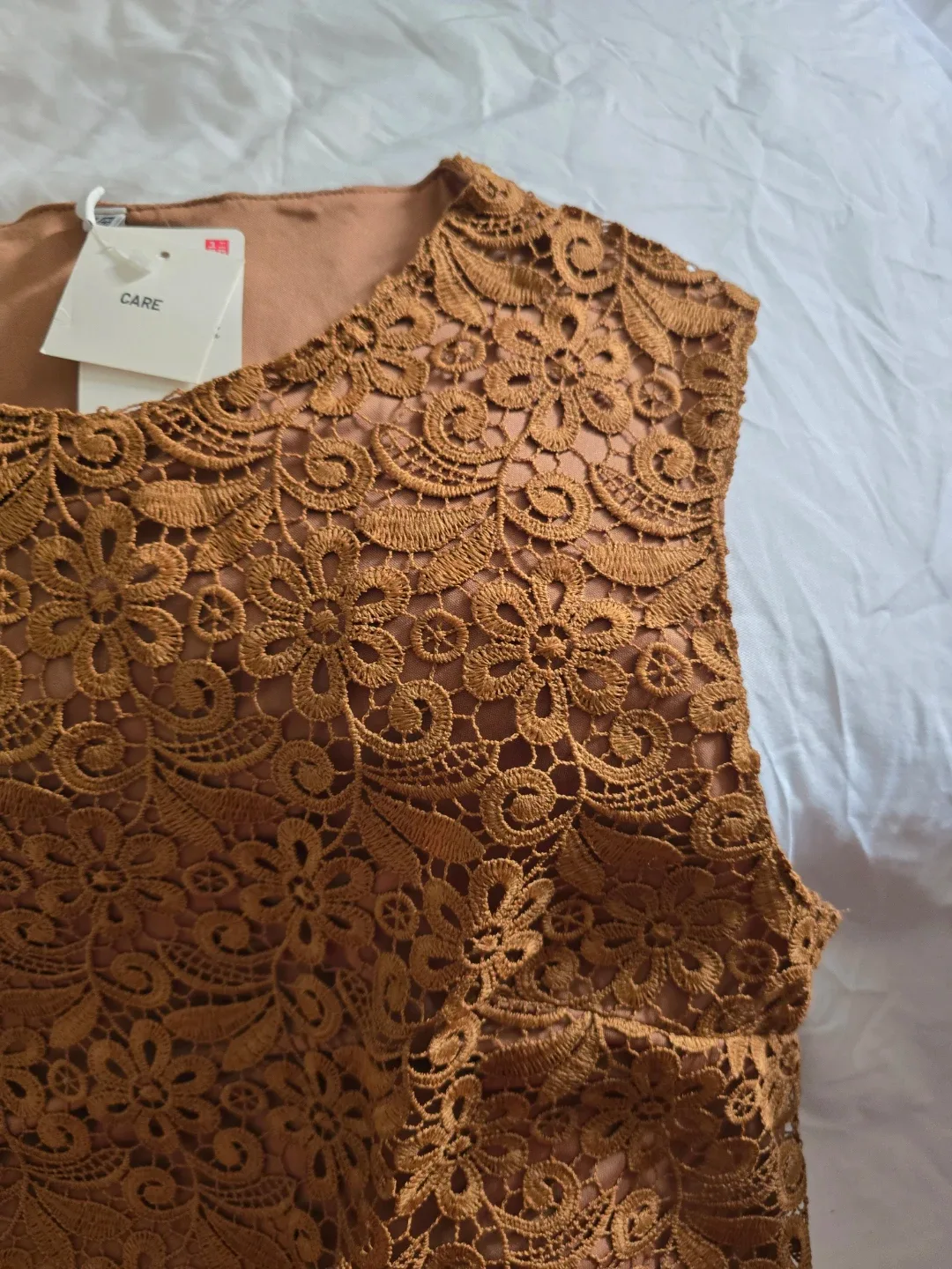Beautiful New Uniqlo Brown Lace Sleeveless Top #Cleanout image indicator(3)