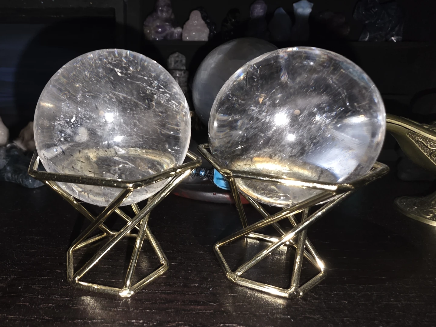 Two clear quartz Crystal spheres with Gold Stands - photo 2
