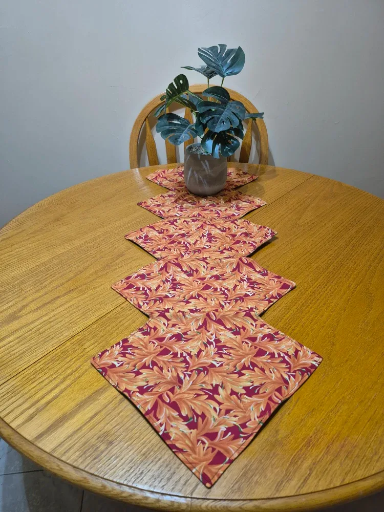 Festive Holiday Table Runner, seasonal table decor image indicator(5)