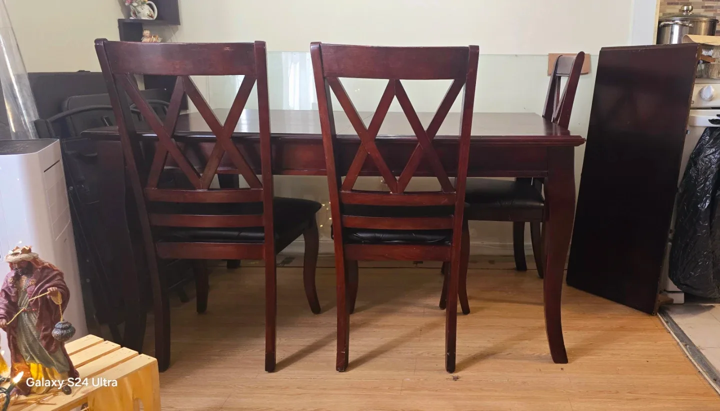 Dining Table Set with 6 Chairs and glass tempered top