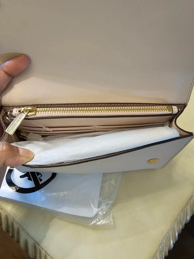 Brand New Michael Kors Pale Blush Pink Crossbody Bag image indicator(2)