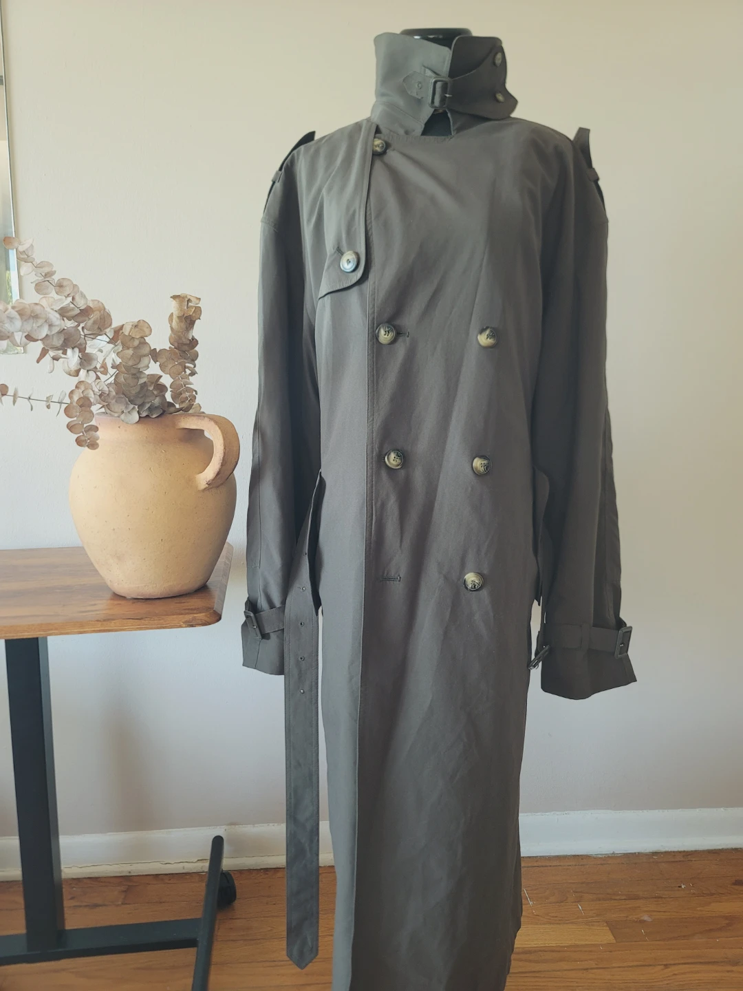 London Fog Trench Coat, Size 48 Reg - photo 4