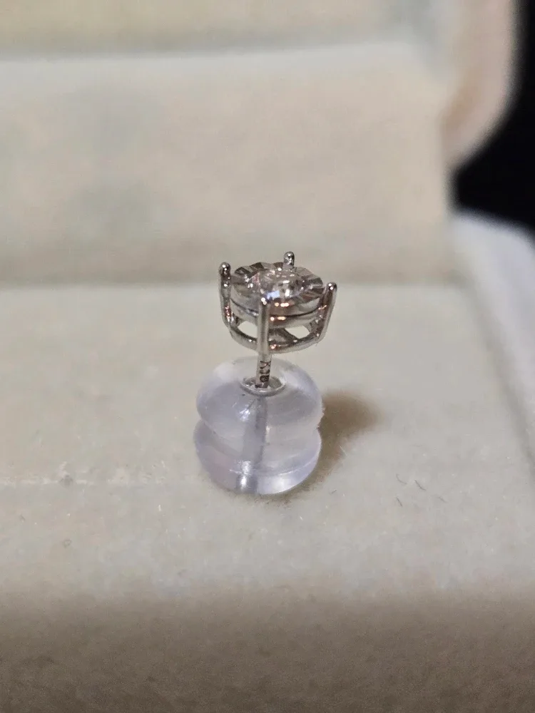 Natural Diamond Earrings in 18k Gold image indicator(3)