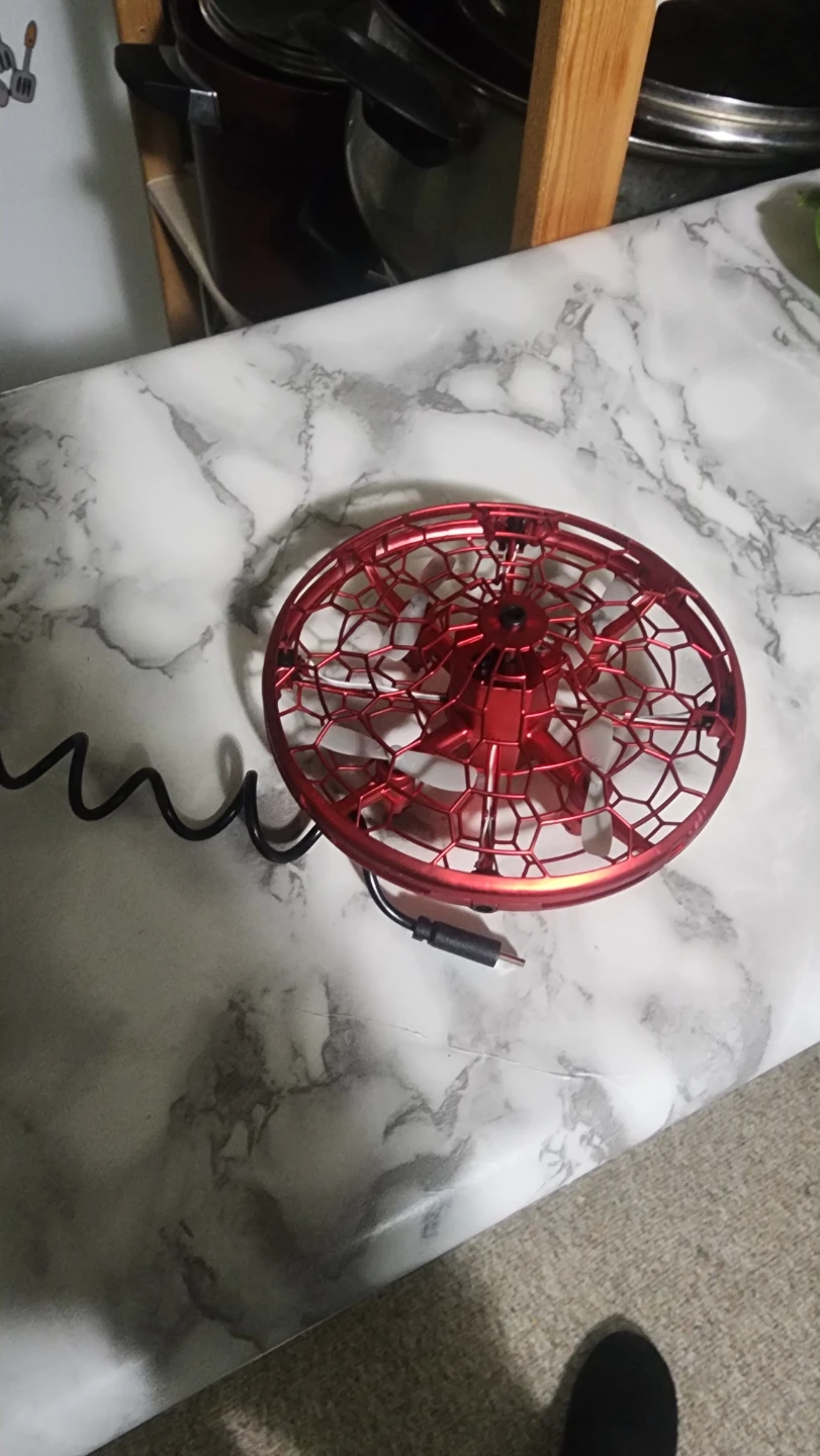 Red Flying UFO Induction Toy - photo 3