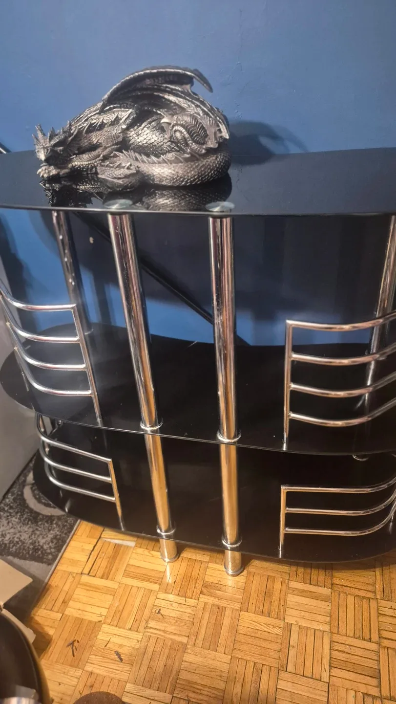 Black Glass & Chrome Bar image indicator(2)