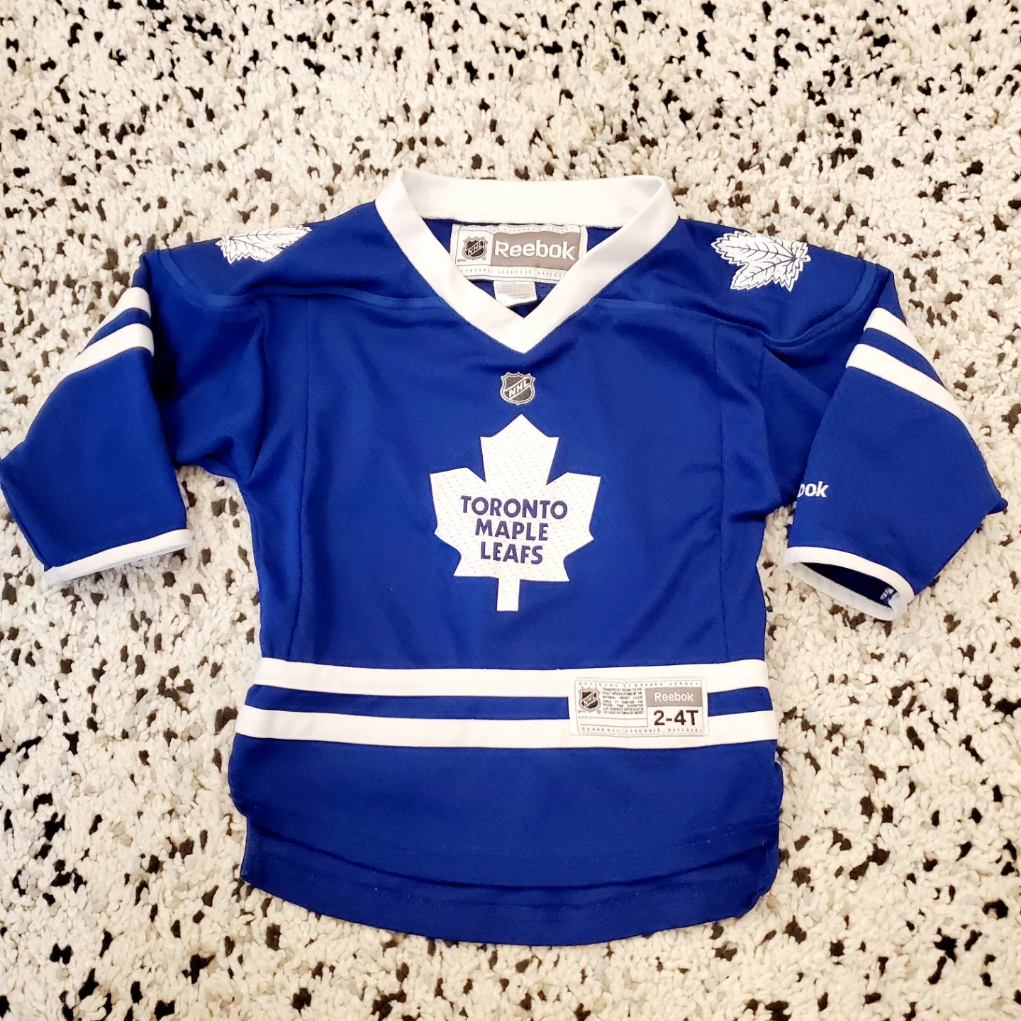 NHL Toronto Maple Leafs Jersey - Size 2-4T  #Cleanout image indicator(2)