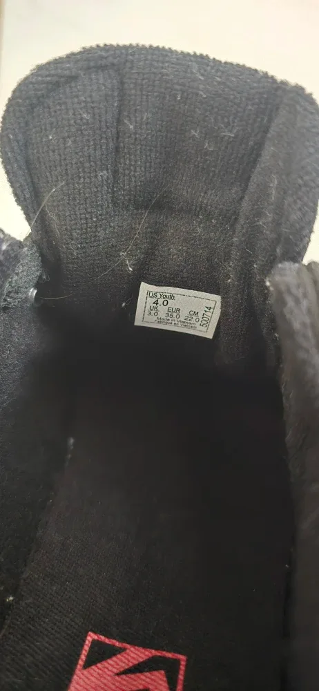 Unused : Vans Black Checkered Youth Size 6.0 Shoes image indicator(2)