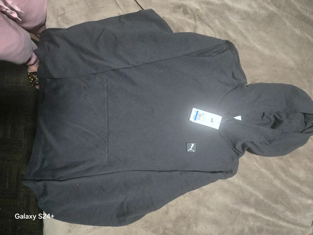 New Puma Black Hoodie - Size XL image indicator(5)