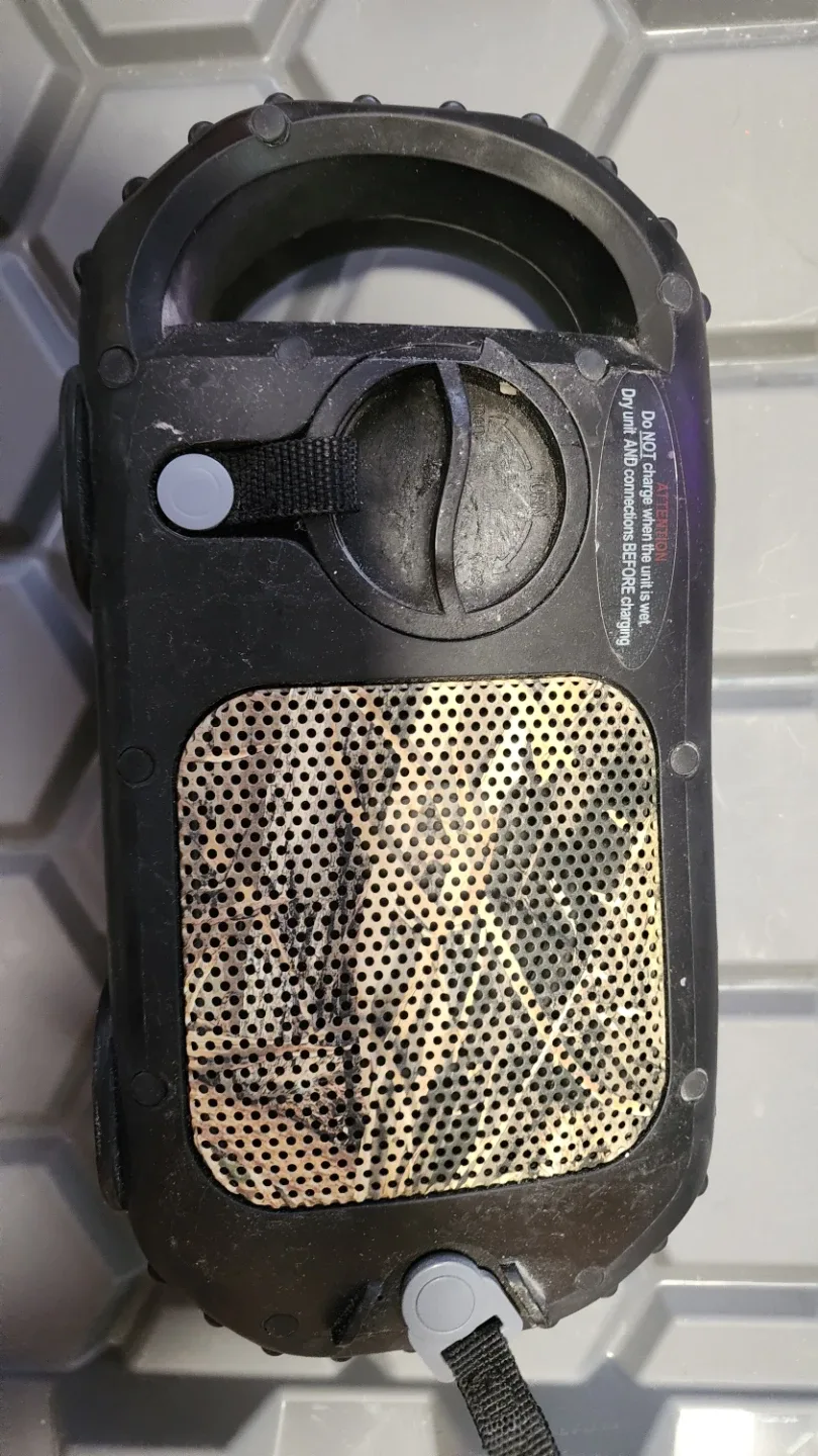 Black Portable Bluetooth Speaker image indicator(2)