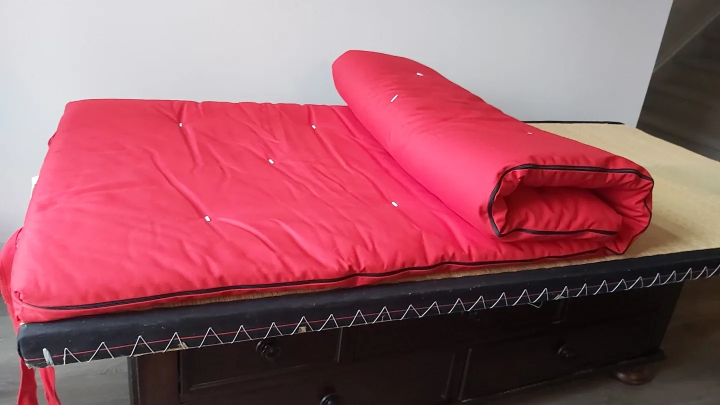 Tatami Mat with Red Futon image indicator(3)