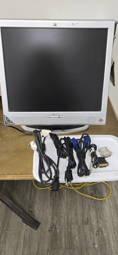 HP 1730 LCD Monitor