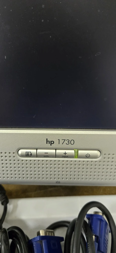 HP 1730 LCD Monitor - photo 2