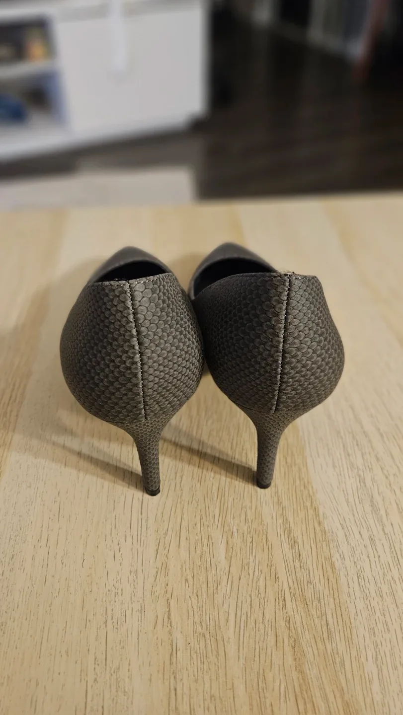 JF London Grey Heels, Size 9WW