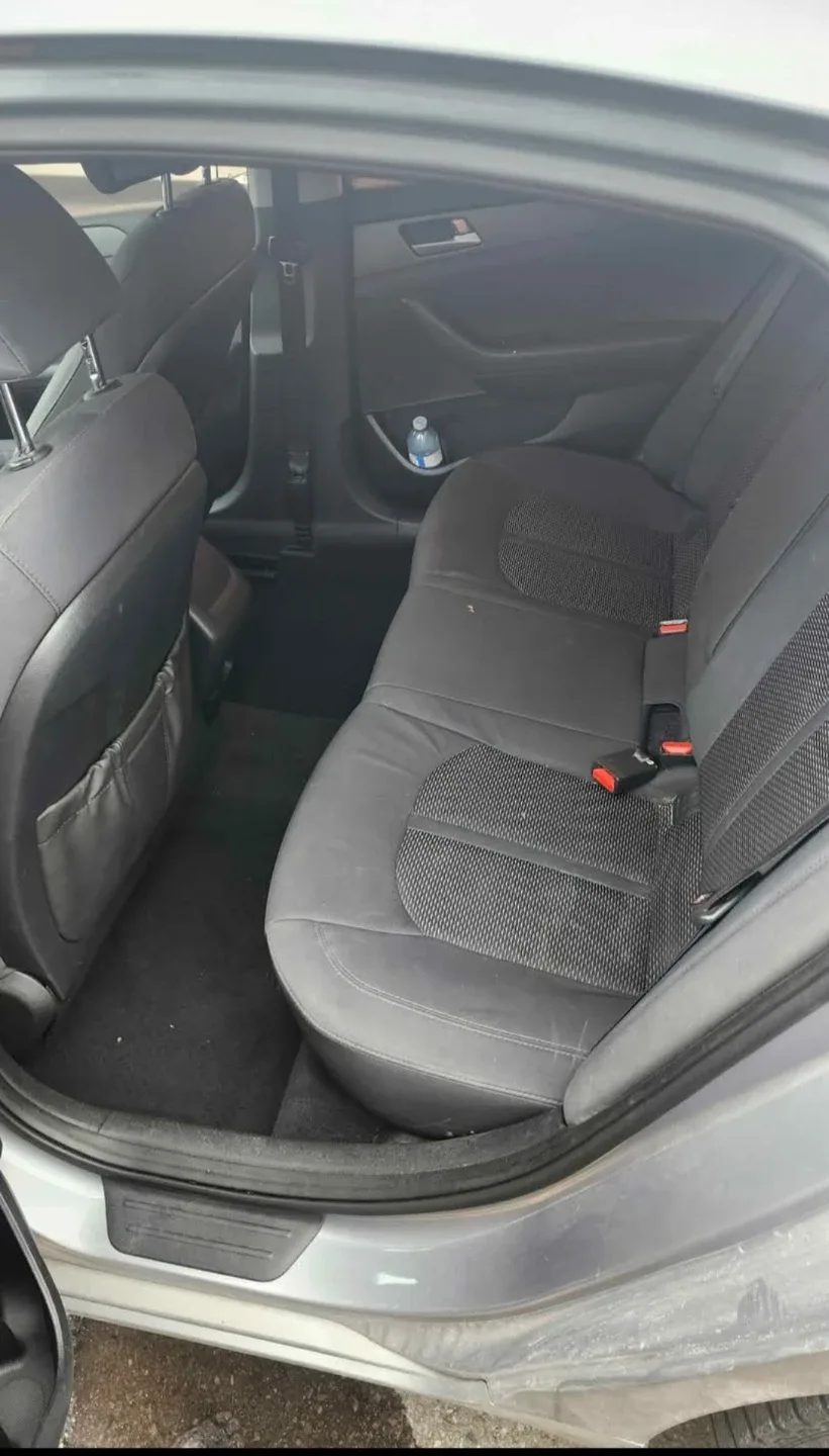 Hyundai Sonata - Silver Sedan image indicator(7)