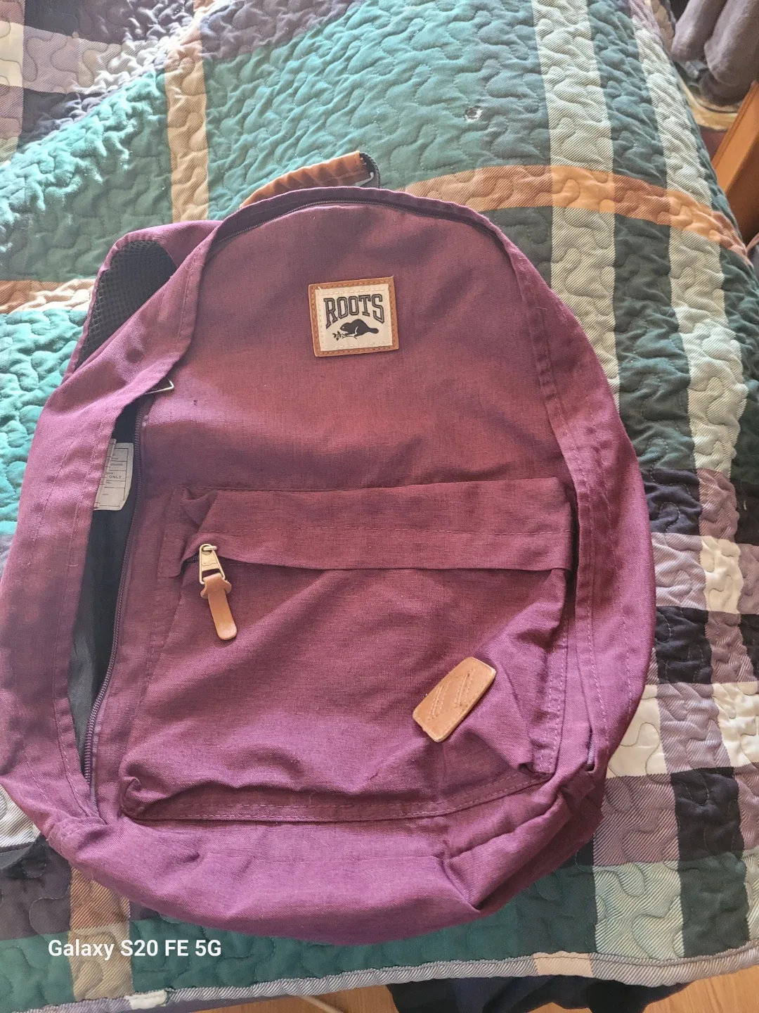 Roots Backpack - Burgundy
