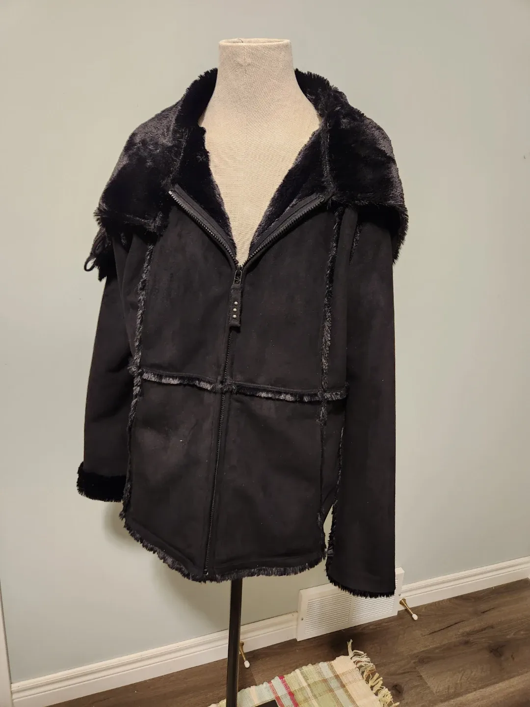 Lolë Black Faux Suede Jacket - Size XL
