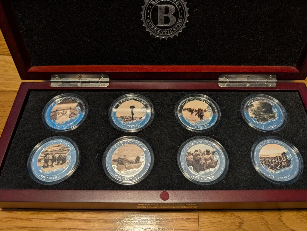 Bradford Exchange D-Day 75th Anniversary Silver Dollar Set image indicator(2)
