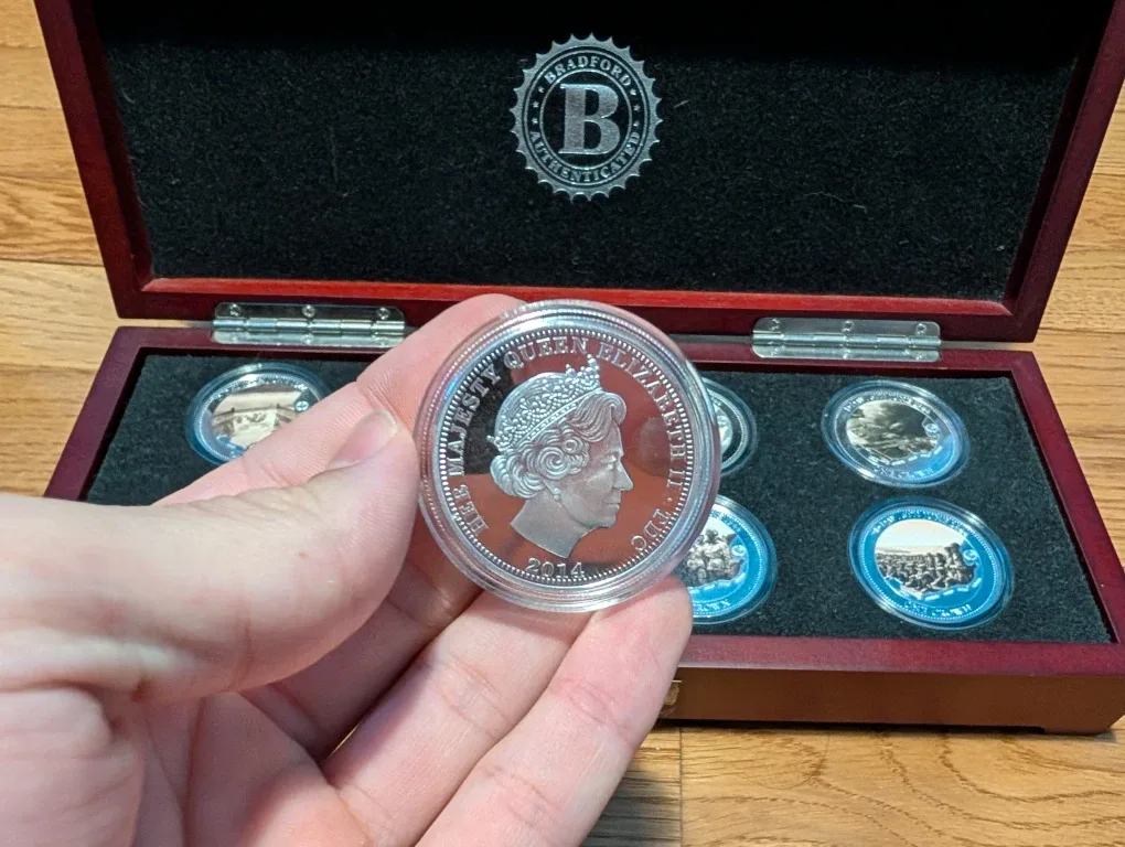 Bradford Exchange D-Day 75th Anniversary Silver Dollar Set image indicator(3)