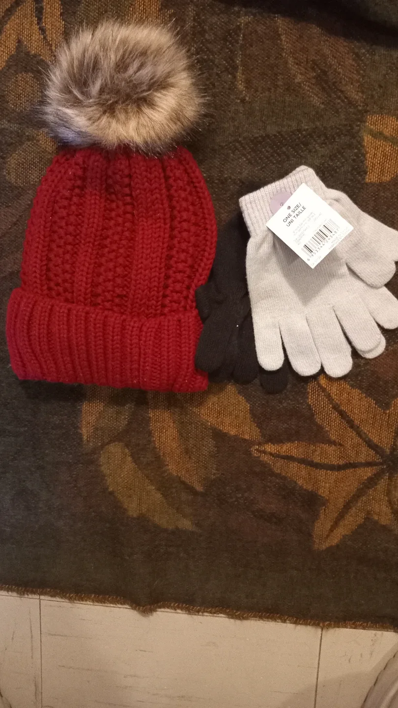 Hat and Gloves Set - One Size