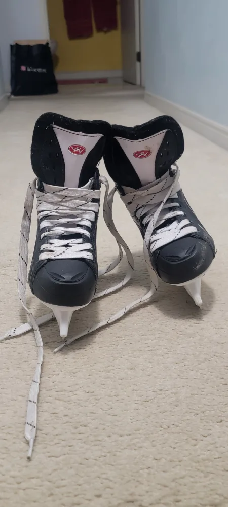 Hespeler Skates - Youth Size J2 image indicator(2)
